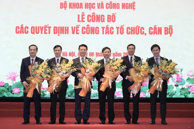 BỘ KHOA HỌC VÀ CÔNG NGHỆ CÔNG BỐ 130 QUYẾT ĐỊNH VỀ CÔNG TÁC TỔ CHỨC, CÁN BỘ