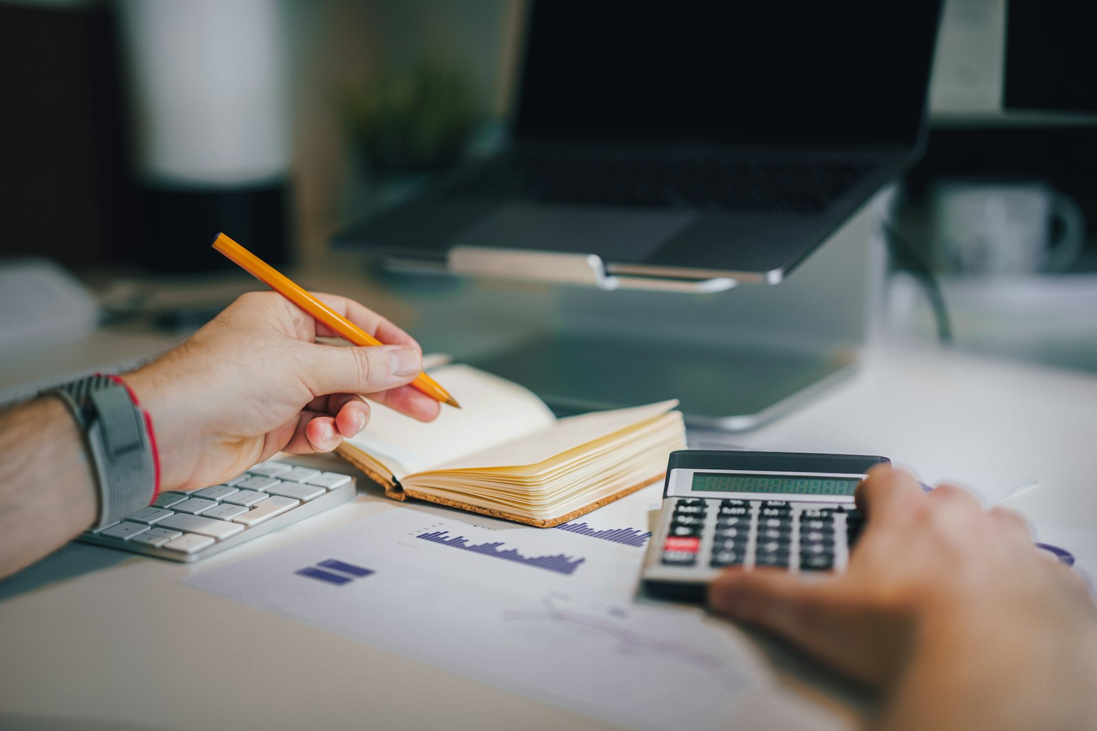Kế toán xử lý sổ sách và báo cáo xuất từ phần mềm kế toán trên Excel